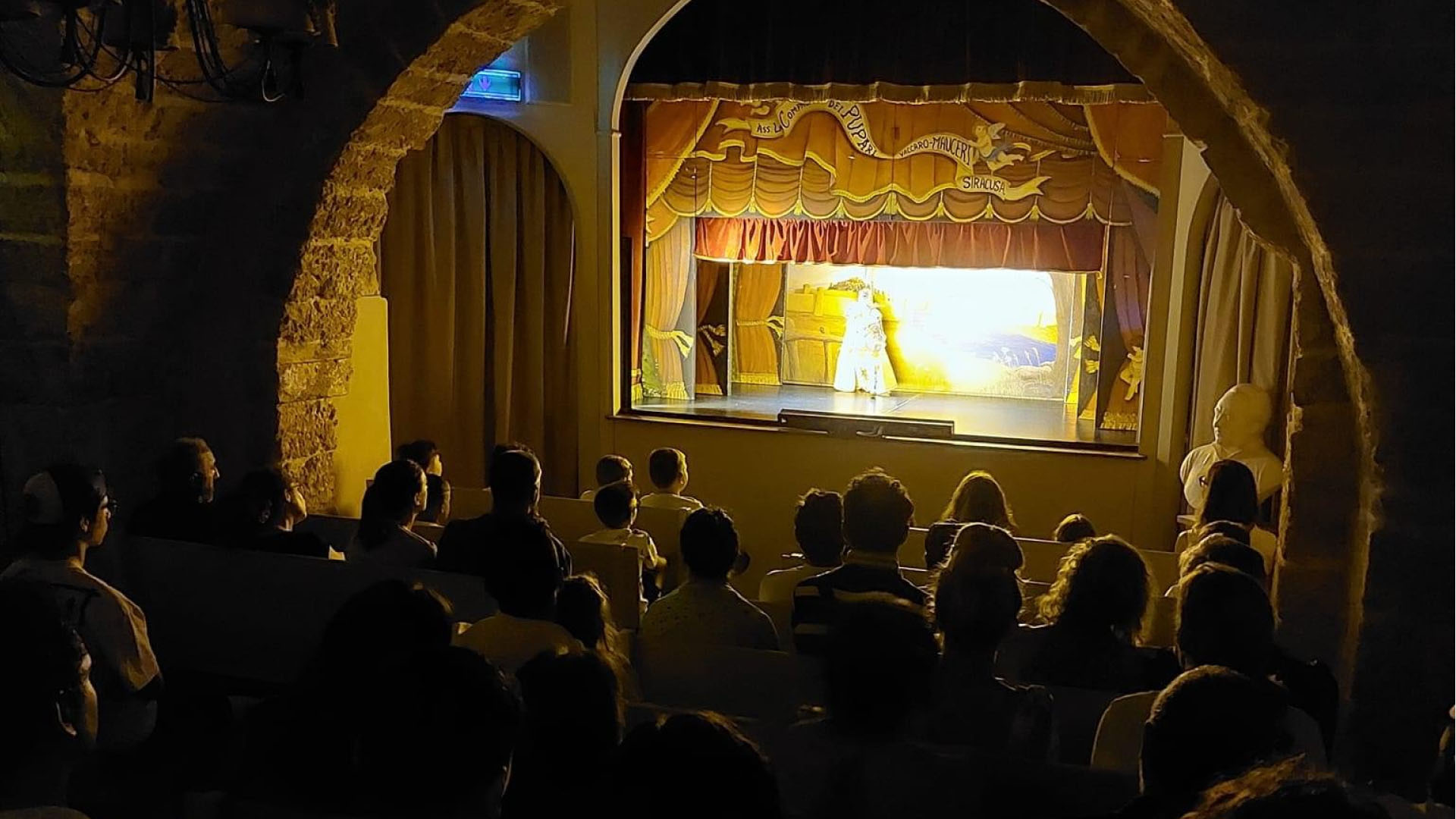 8-tra-legno-e-magia-l'arte-dei-pupi